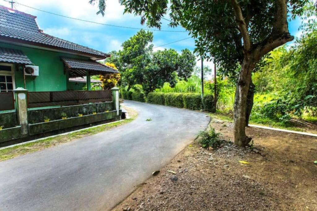 Villa Amalura I Yogyakarta Extérieur photo