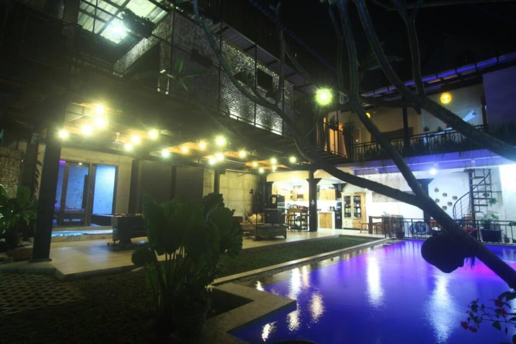 Villa Amalura I Yogyakarta Extérieur photo