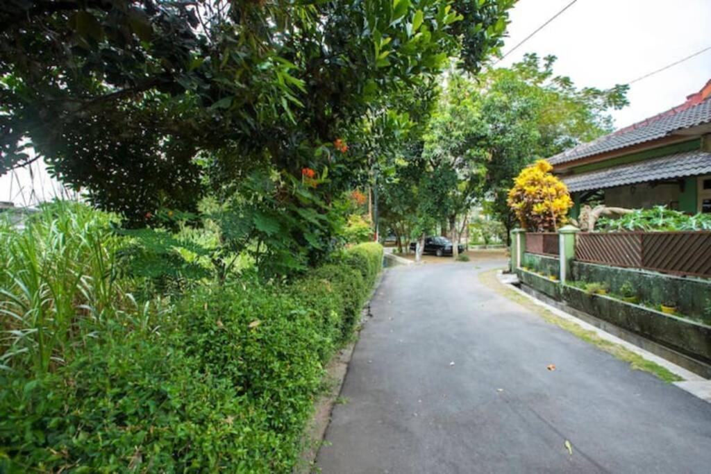 Villa Amalura I Yogyakarta Extérieur photo